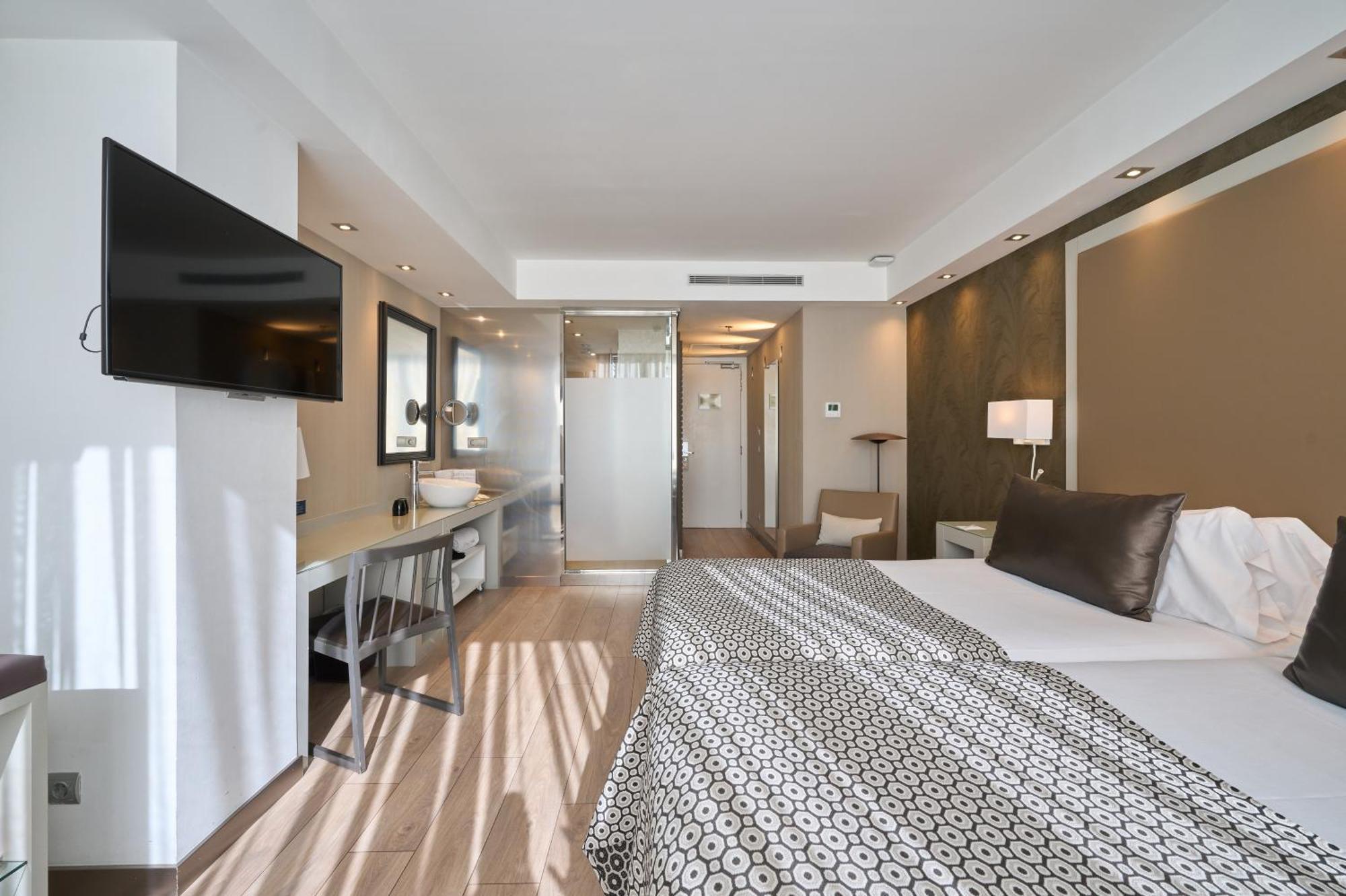 Catalonia Square 4* Sup Hotel