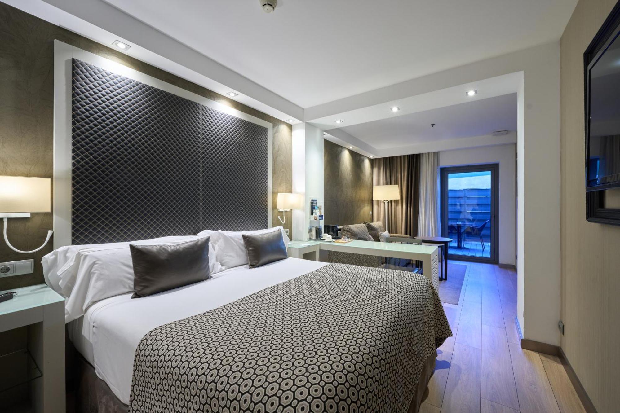 Hotel Catalonia Square 4* Sup 4*