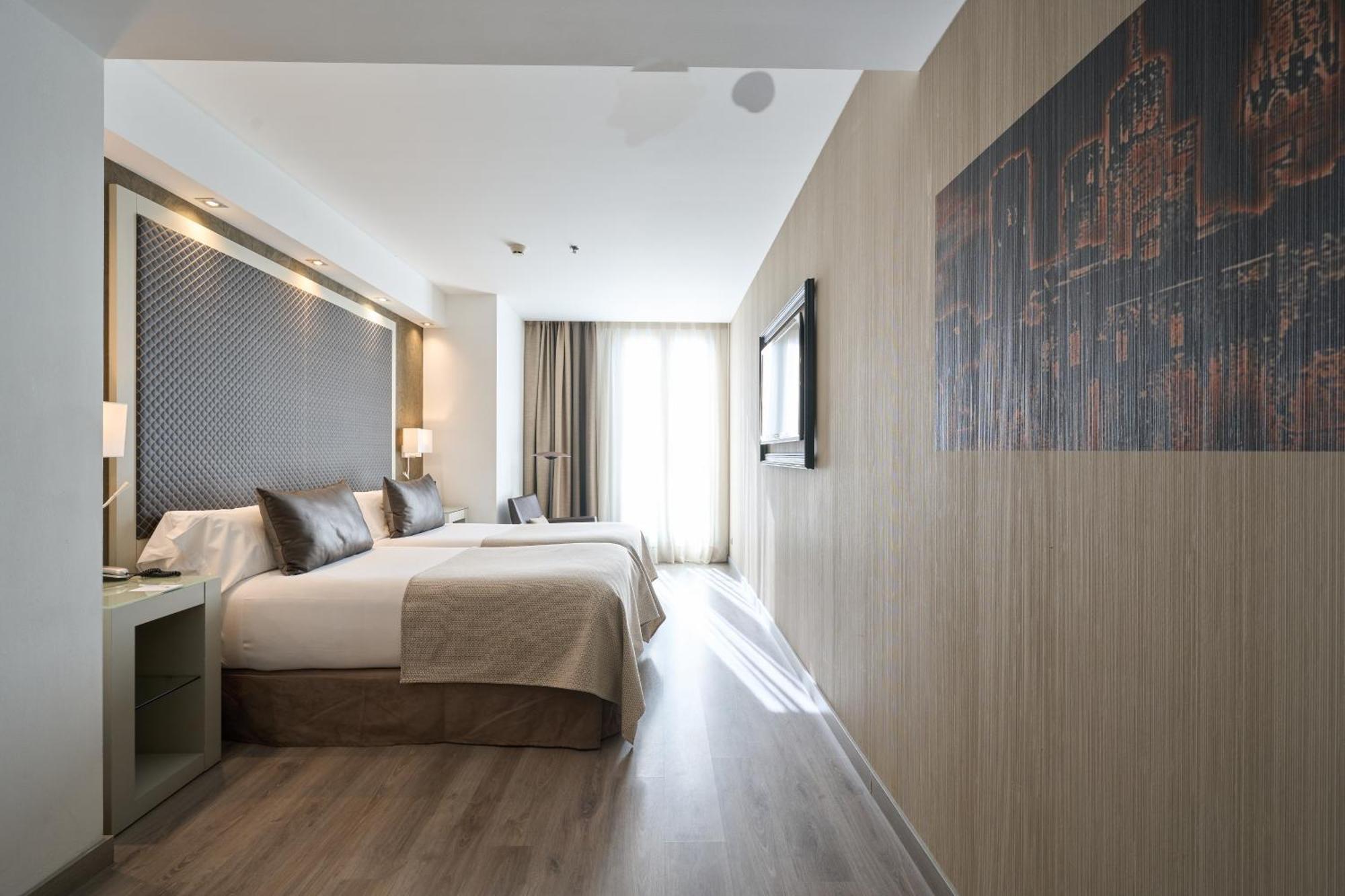 Catalonia Square 4* Sup Hotel 4*