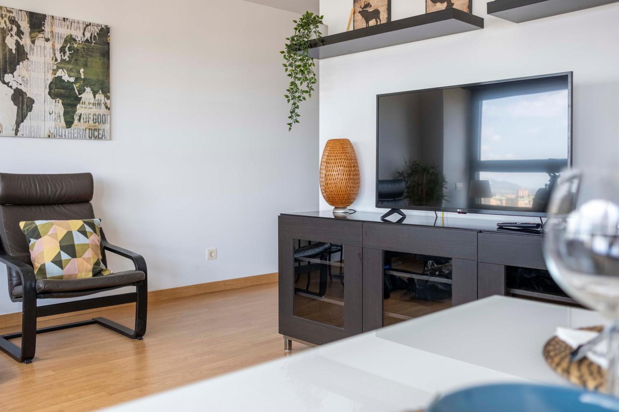Amazing Fira And 15' From Bcn Center With Pool