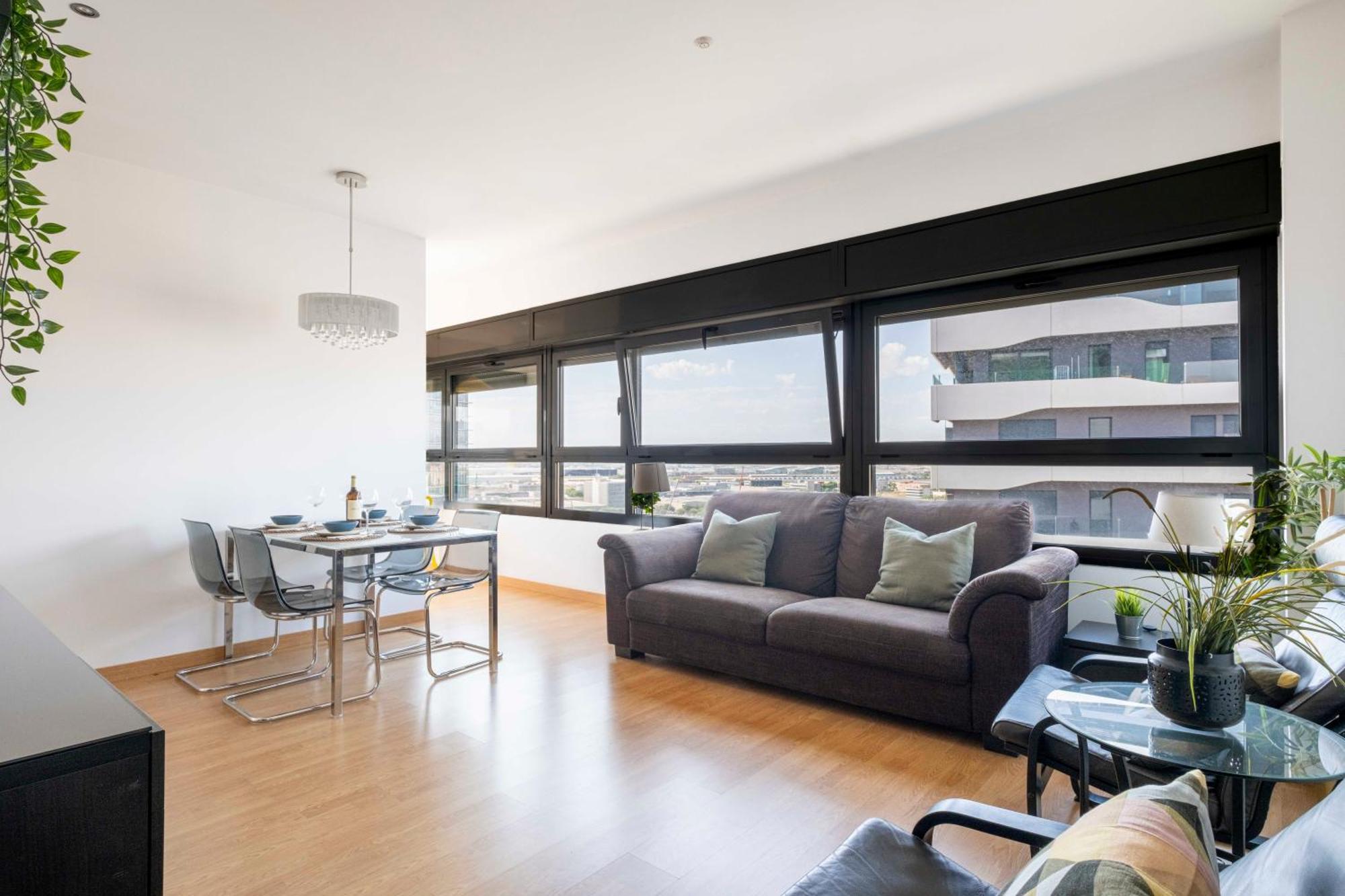 Amazing Fira And 15' From Bcn Center With Pool Barcelona