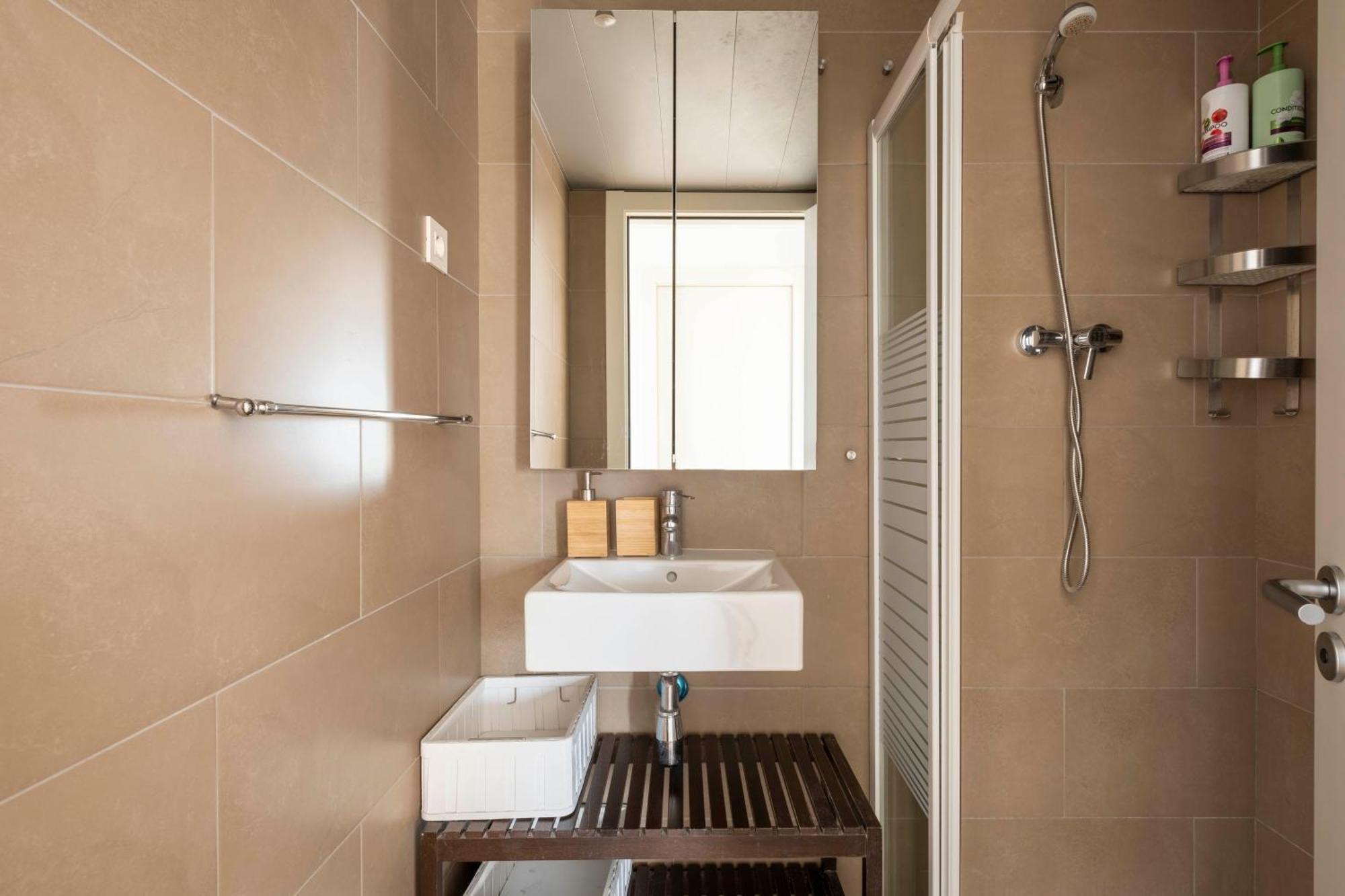 Amazing Fira And 15' From Bcn Center With Pool Apartment *