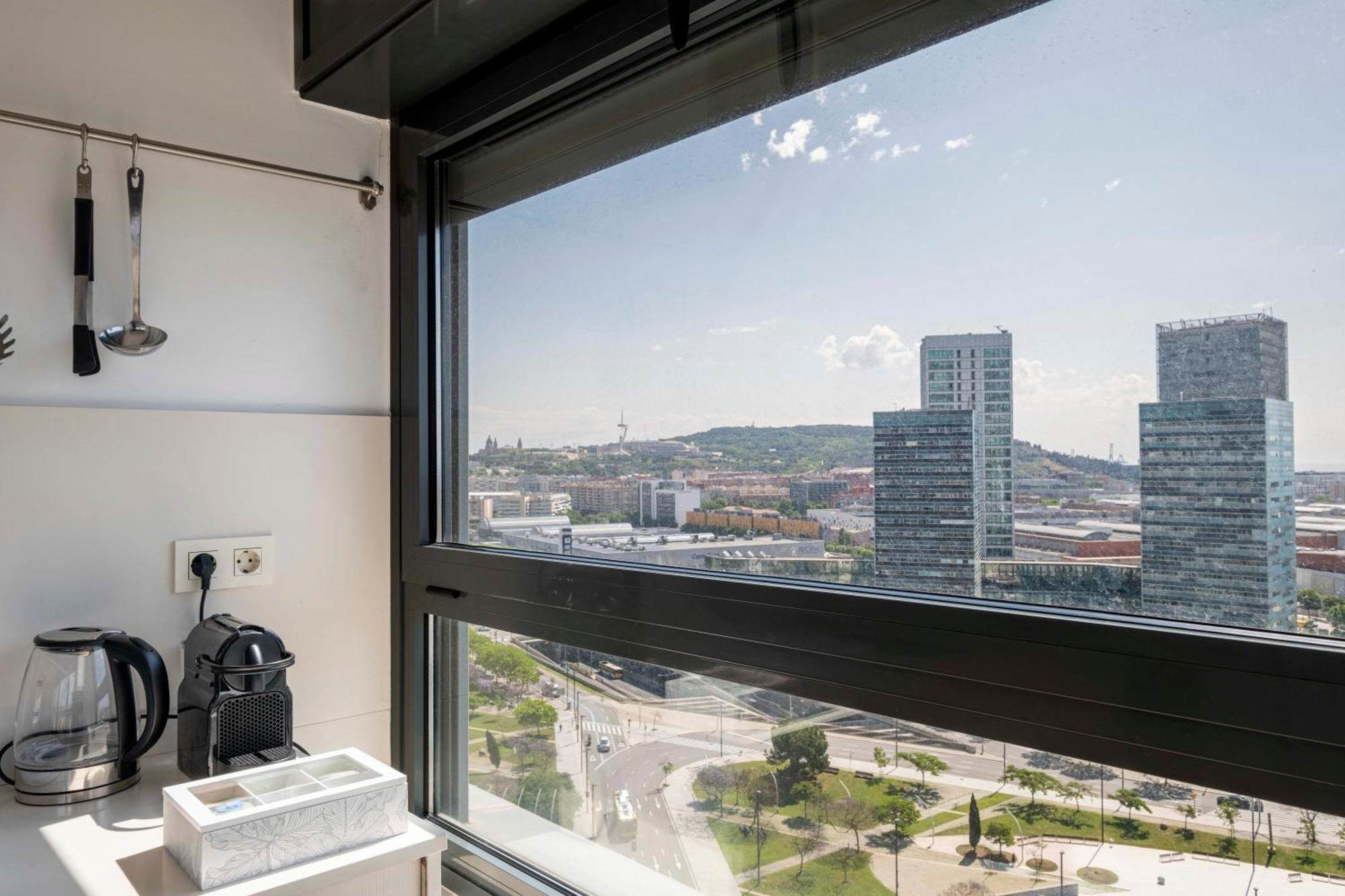 Amazing Fira And 15' From Bcn Center With Pool Apartment *