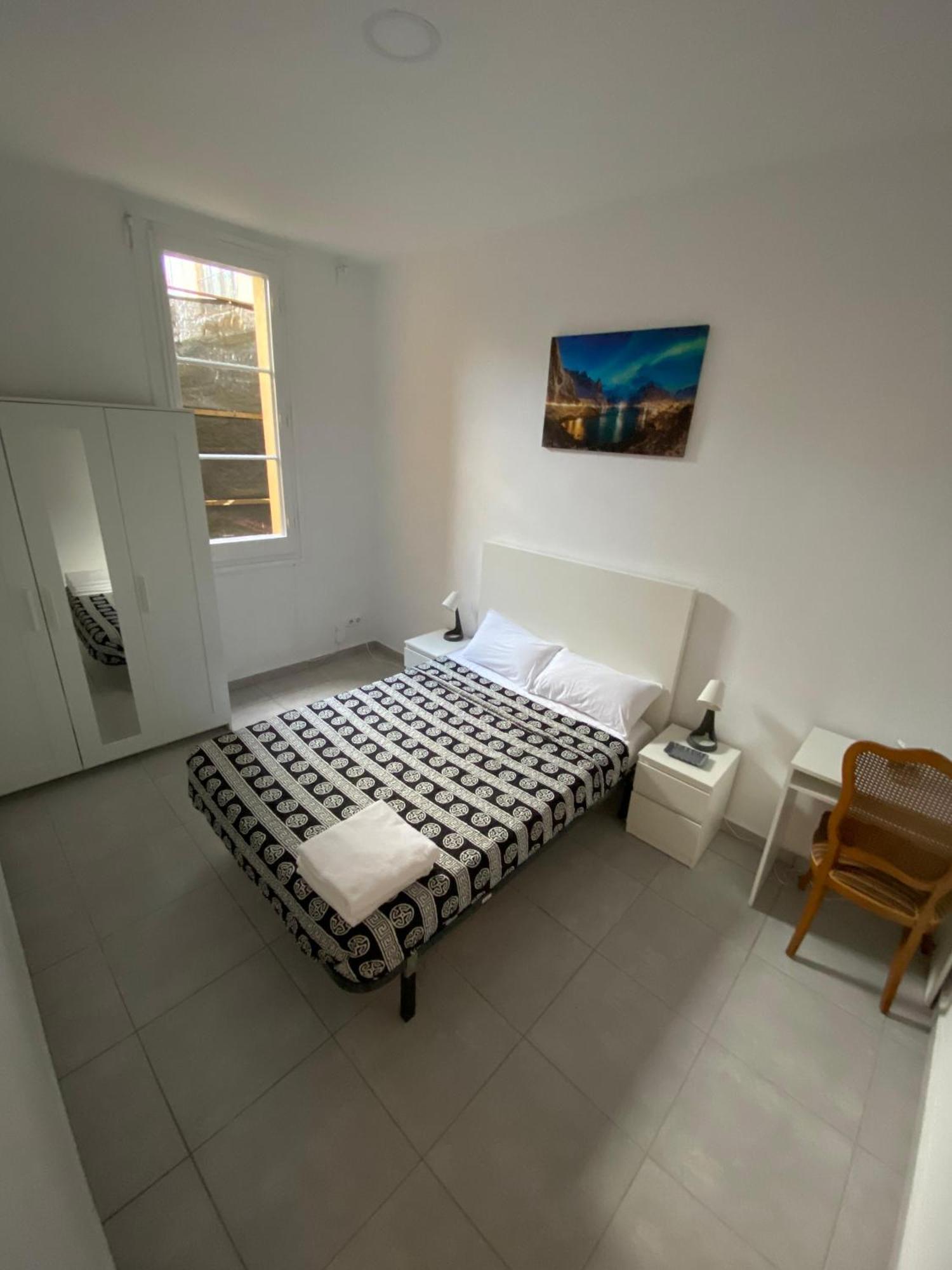Habitacion Para Tu Estadia Corta En Bcn Apartamento *