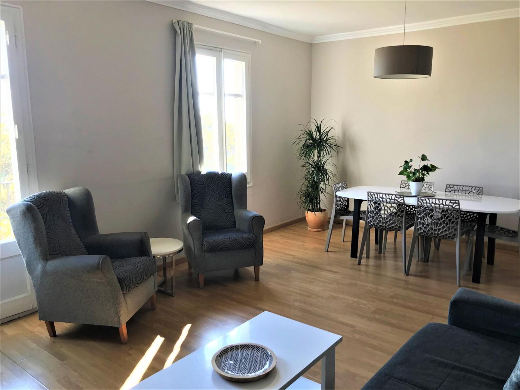The Family Host - Lost Garden Ciutadella Park Apartment *