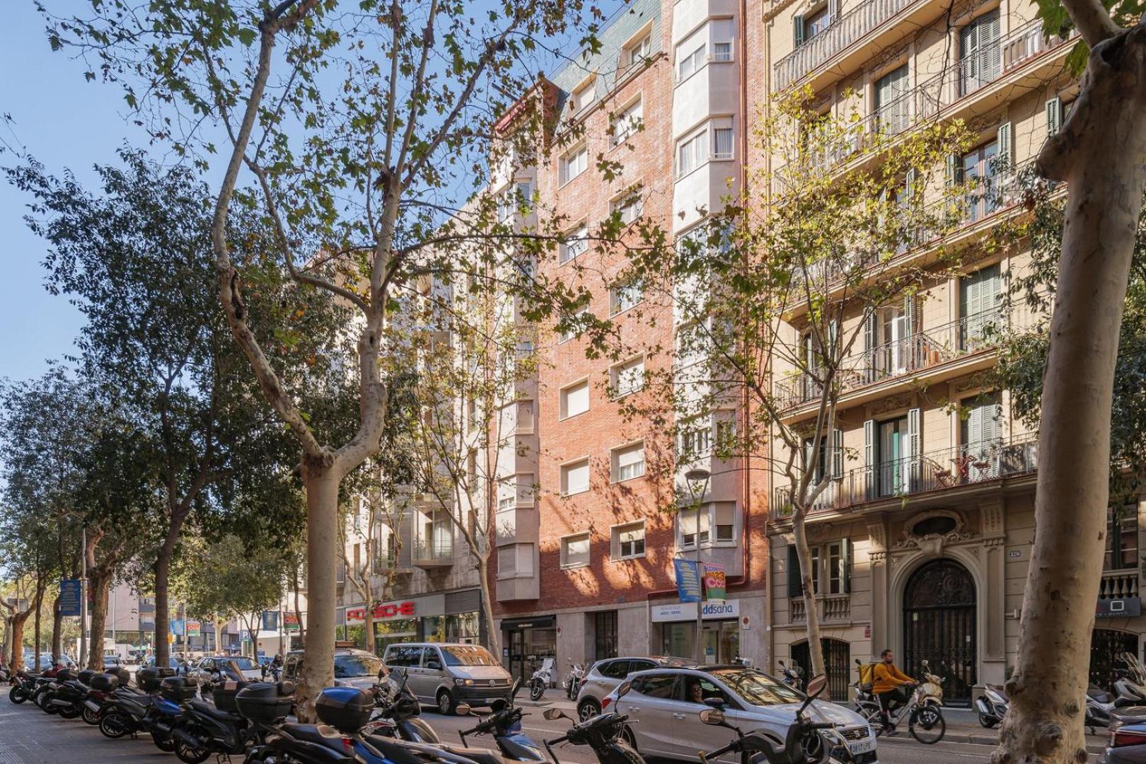 Apartamento Guestready - Calle Paris En Corazon Barcelona