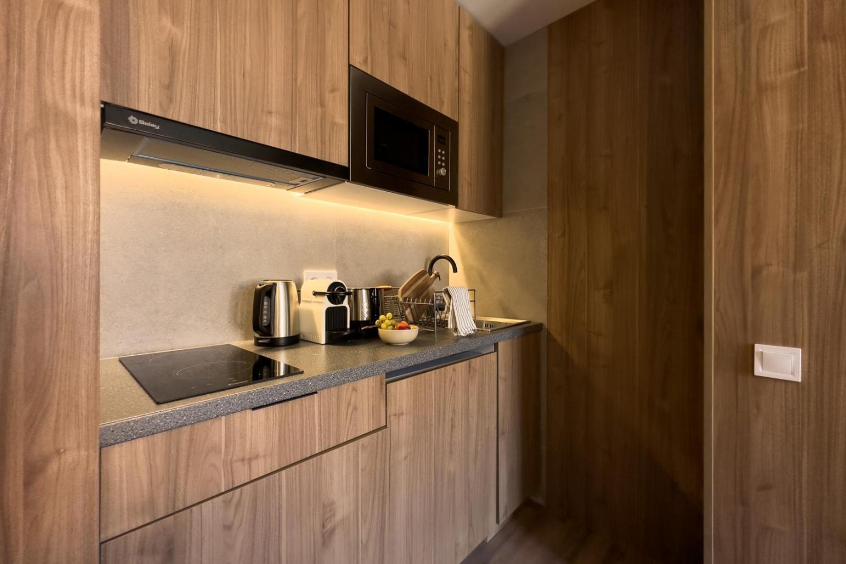Beautiful & Comfy City Center Apartment