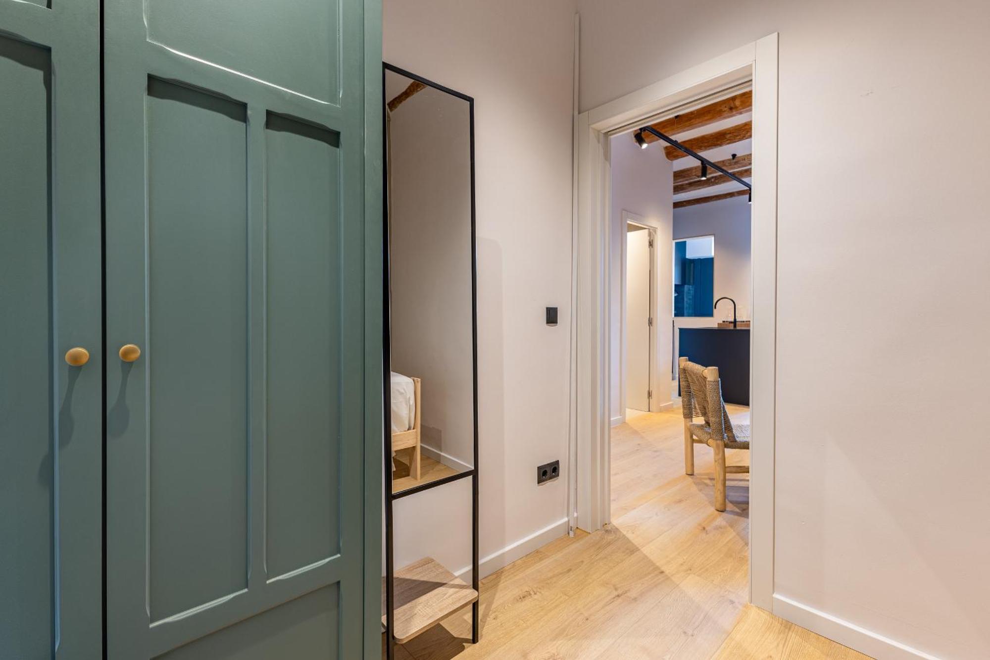 Joya De La Arquitectura Catalana Apartment *