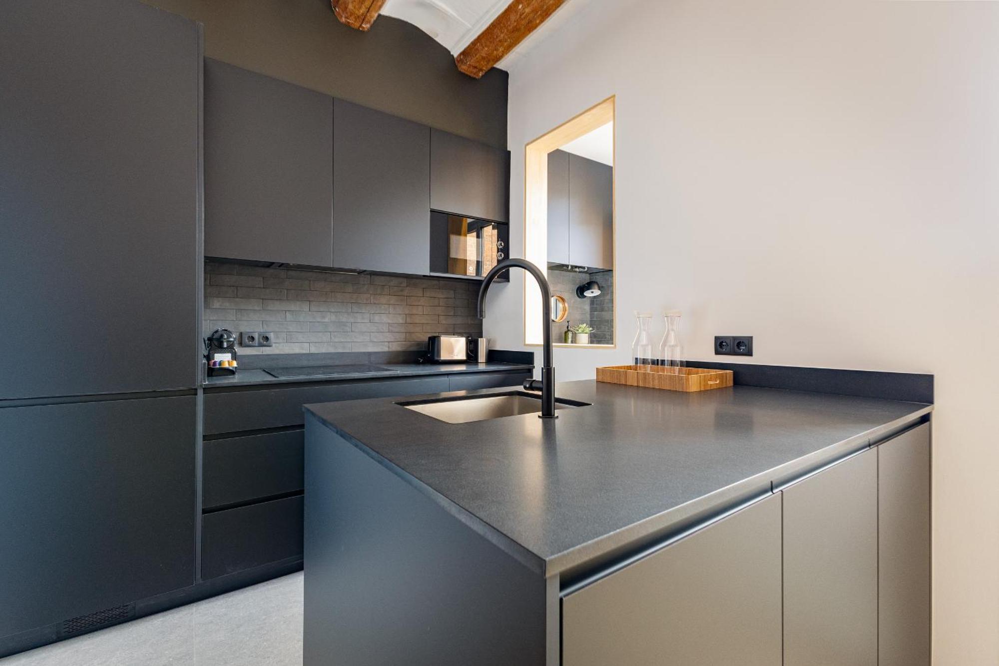 Joya De La Arquitectura Catalana Apartment *