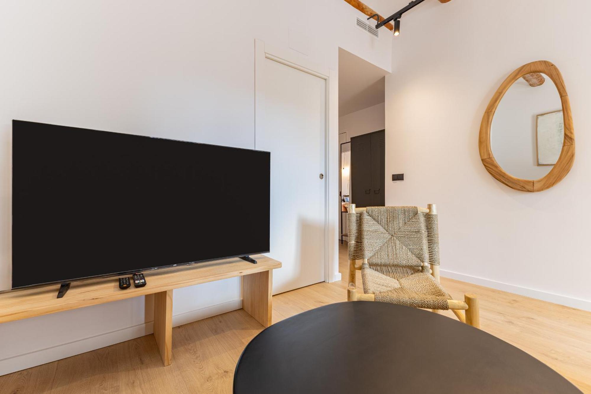 Joya De La Arquitectura Catalana Apartment