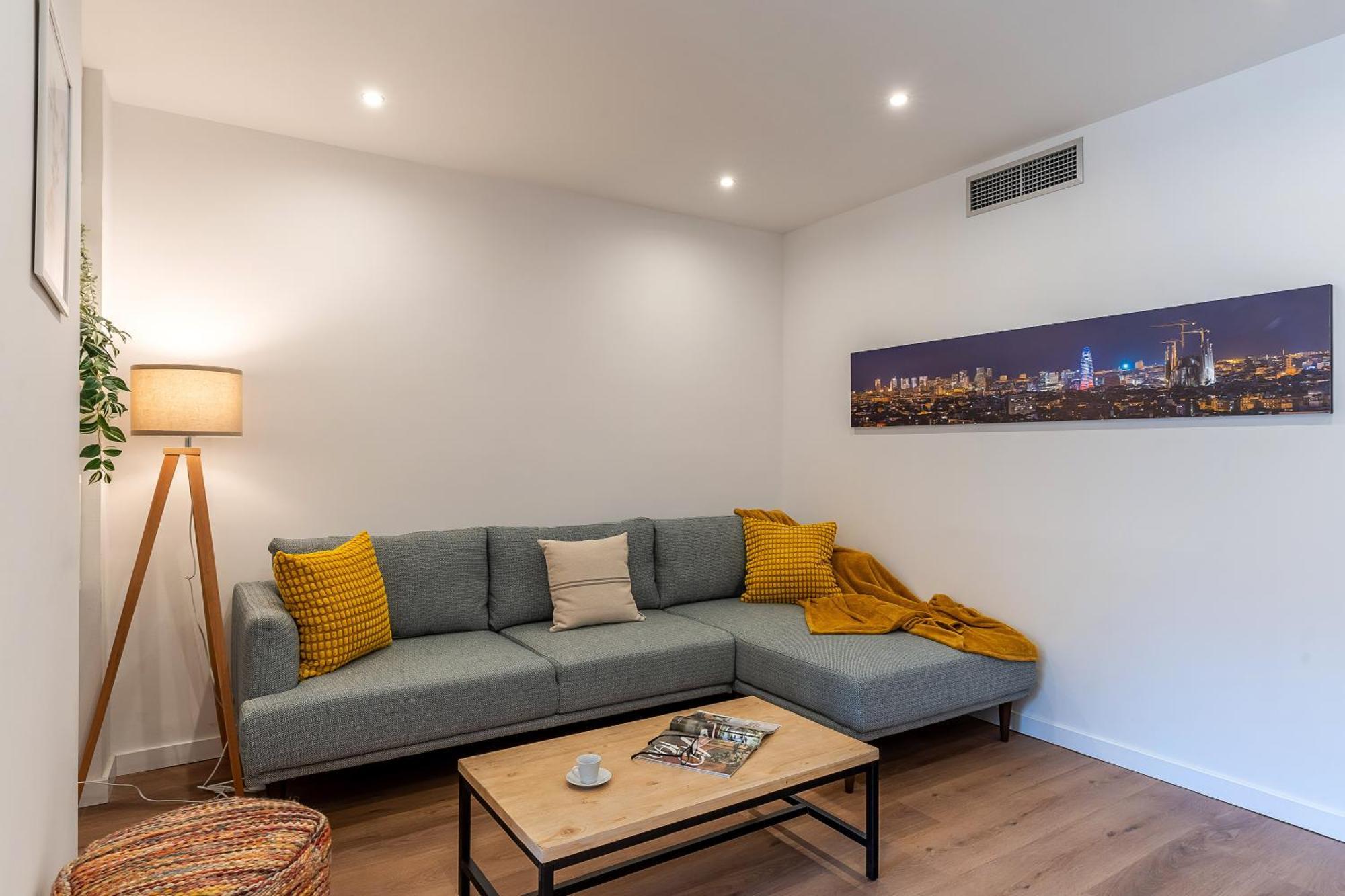 3057 - Ab Sepulveda Apartment *