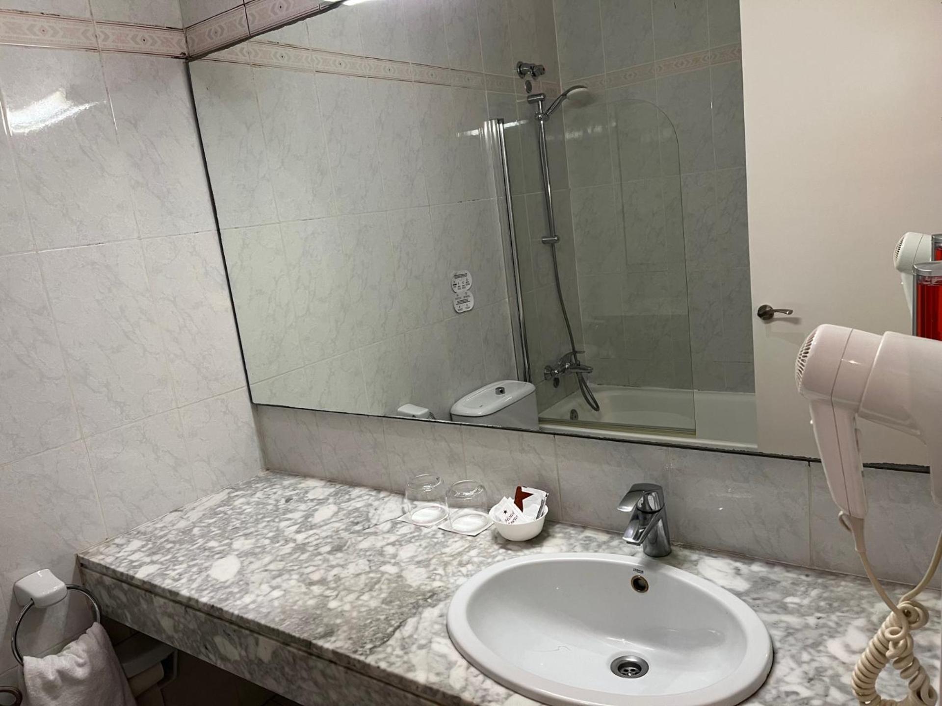 Guest house Iznajar 2*