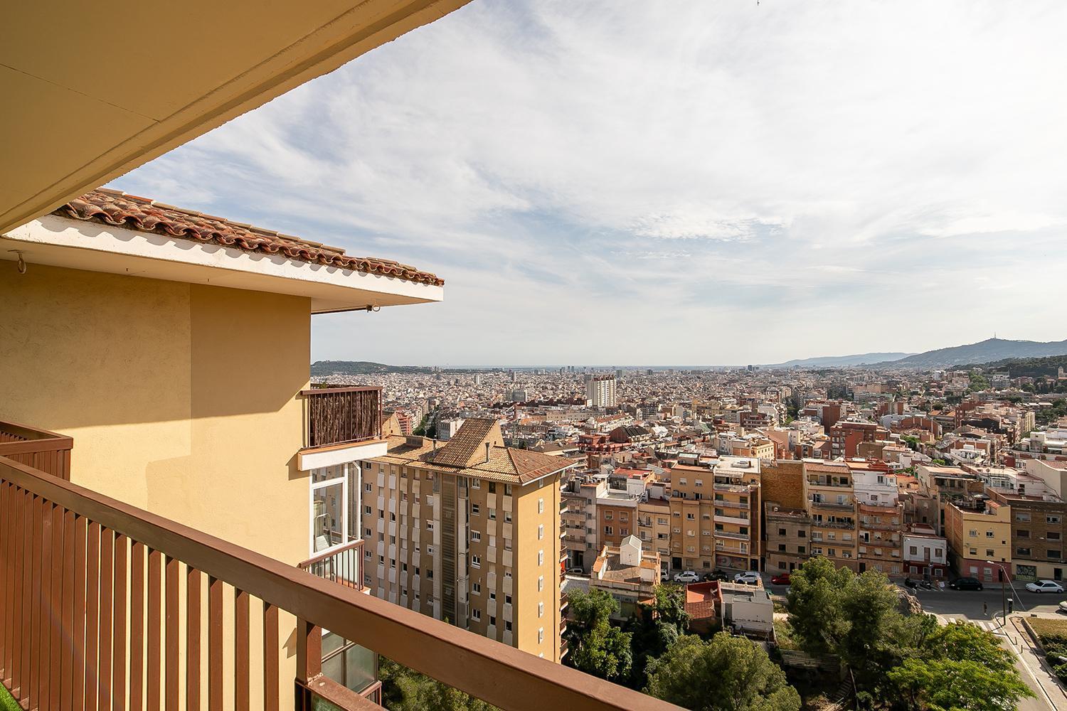 Magnificent Views, 3 Bedrooms, Terrace Apartment Barcelona