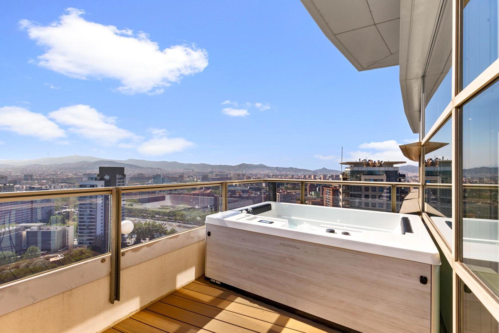 Penthouse Duplex With Epic Views