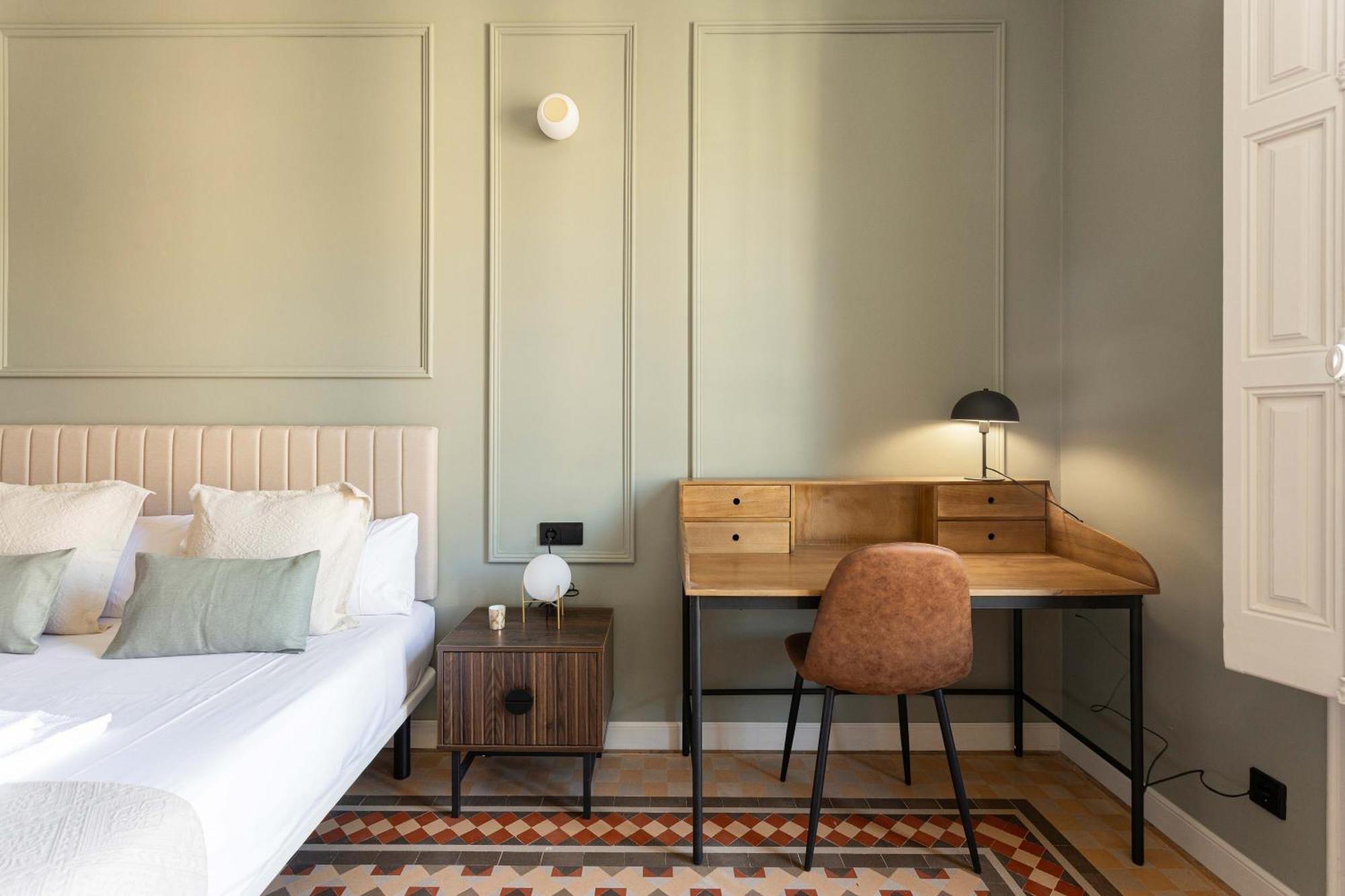 Spacious Stylish 4-bedroom Modernist Appartement *