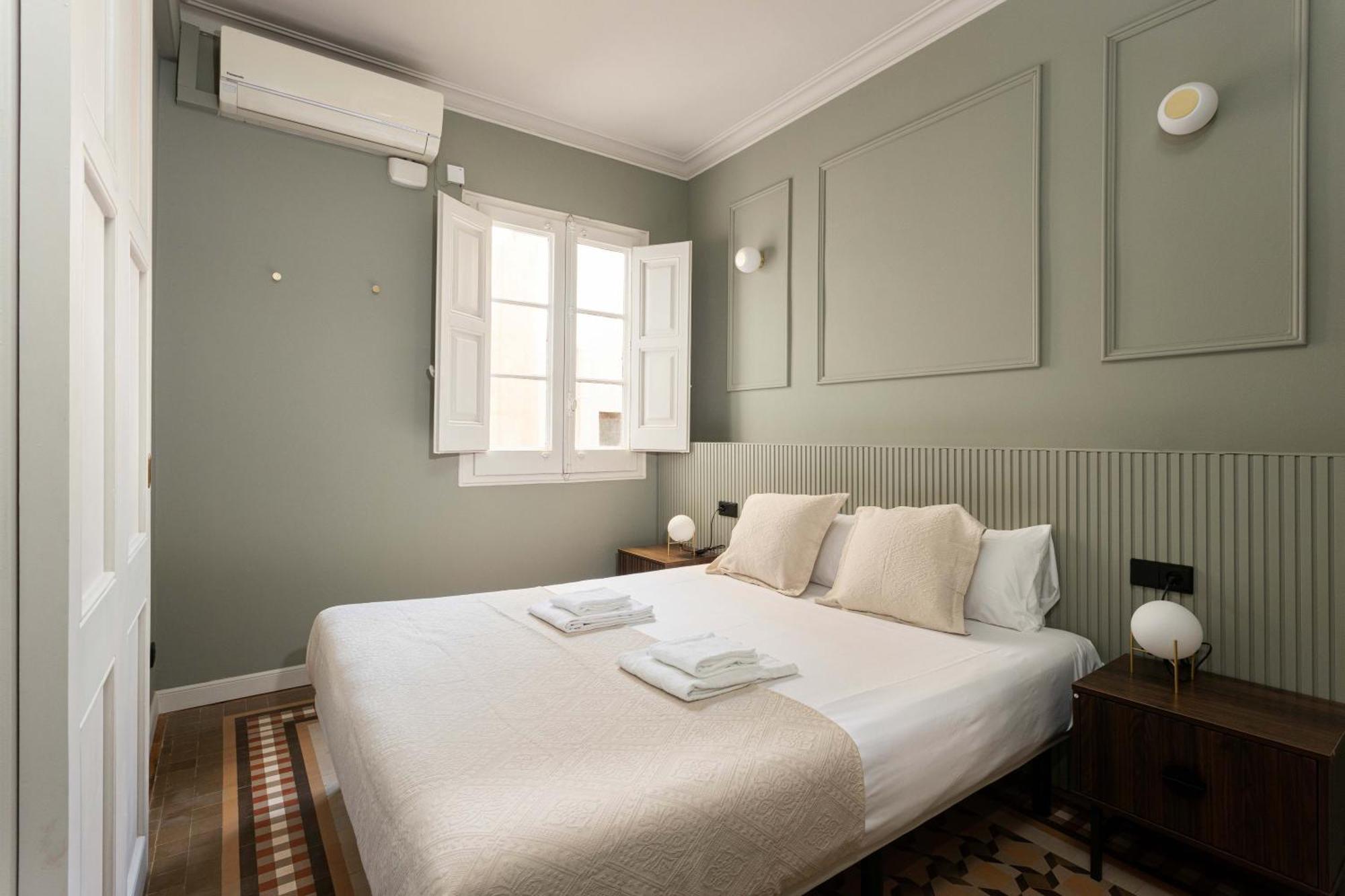 Spacious Stylish 4-bedroom Modernist Barcelone