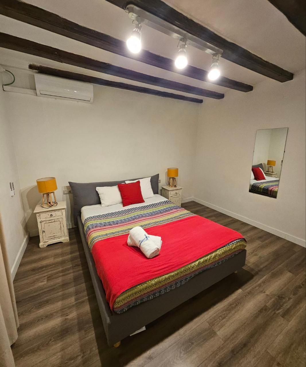 Apartment Family Flat Near Ramblas Bcn 5 Barcelona