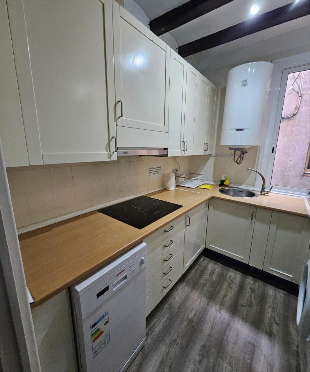 Family Flat Near Ramblas Bcn 5 Apartment