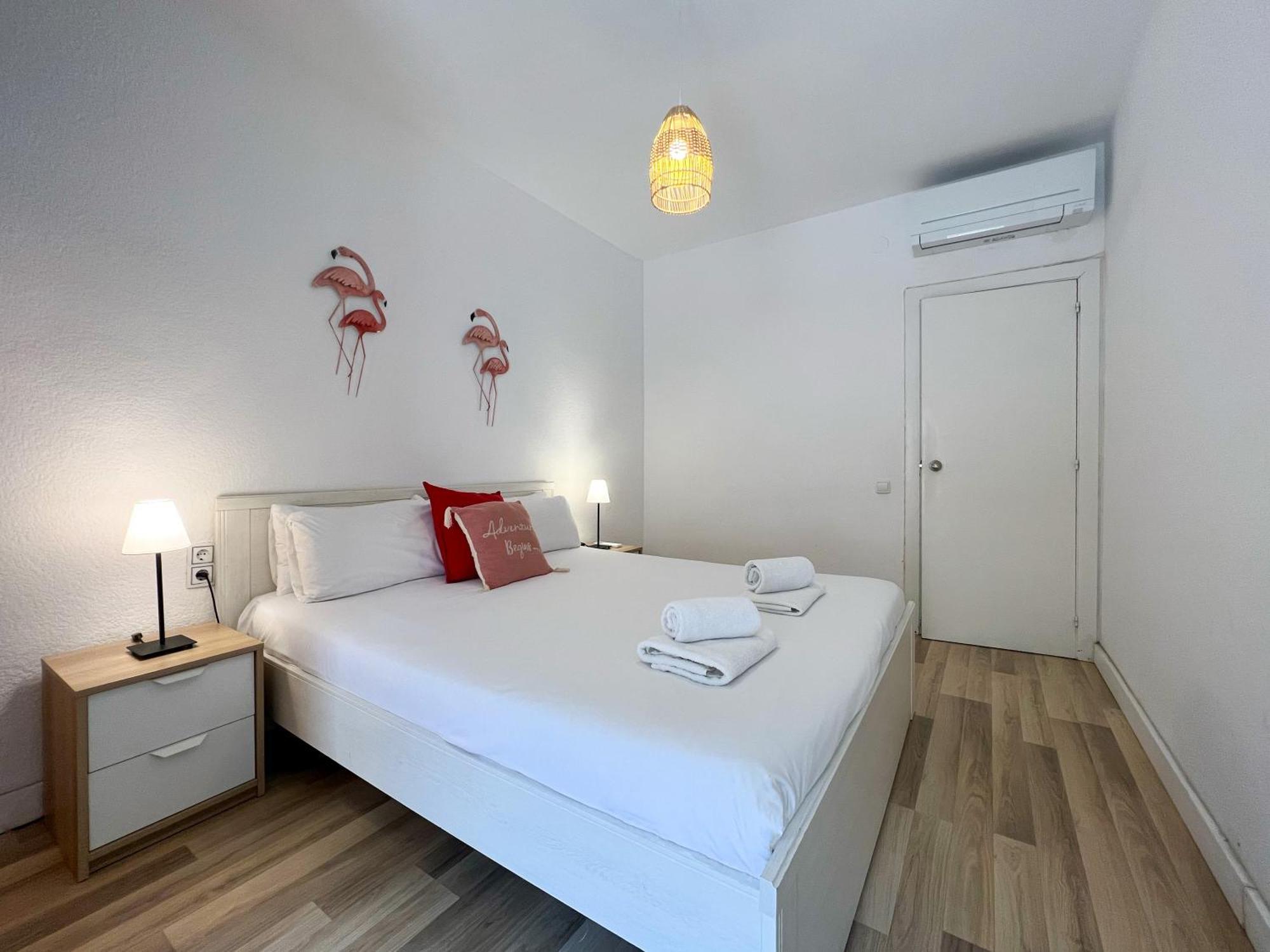 U-nique Sardenya Ii Apartment *