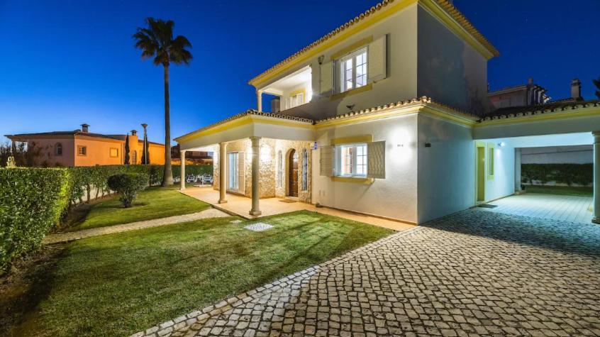 Moderne Villa *