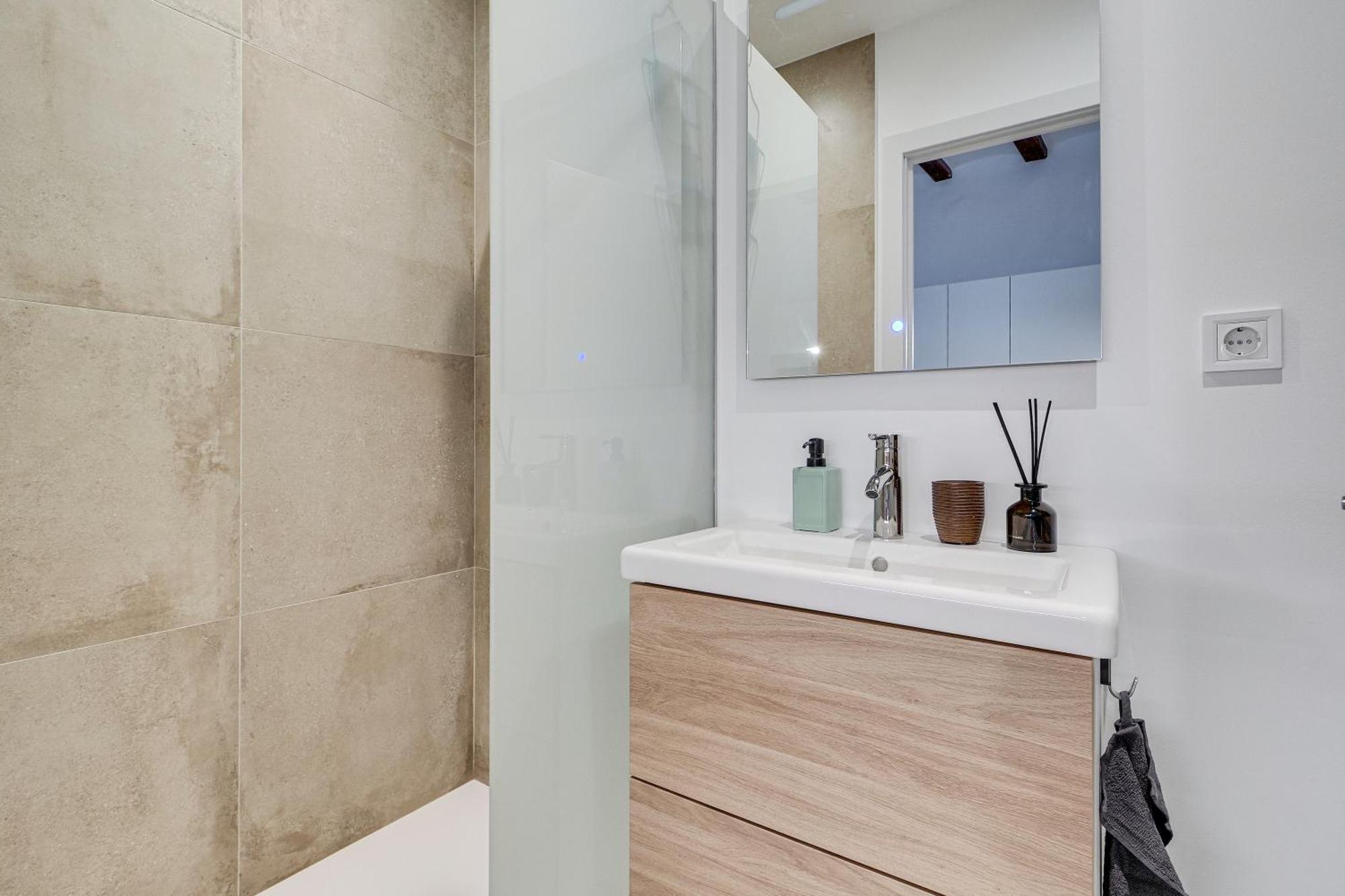 Luxury Born Apartment *