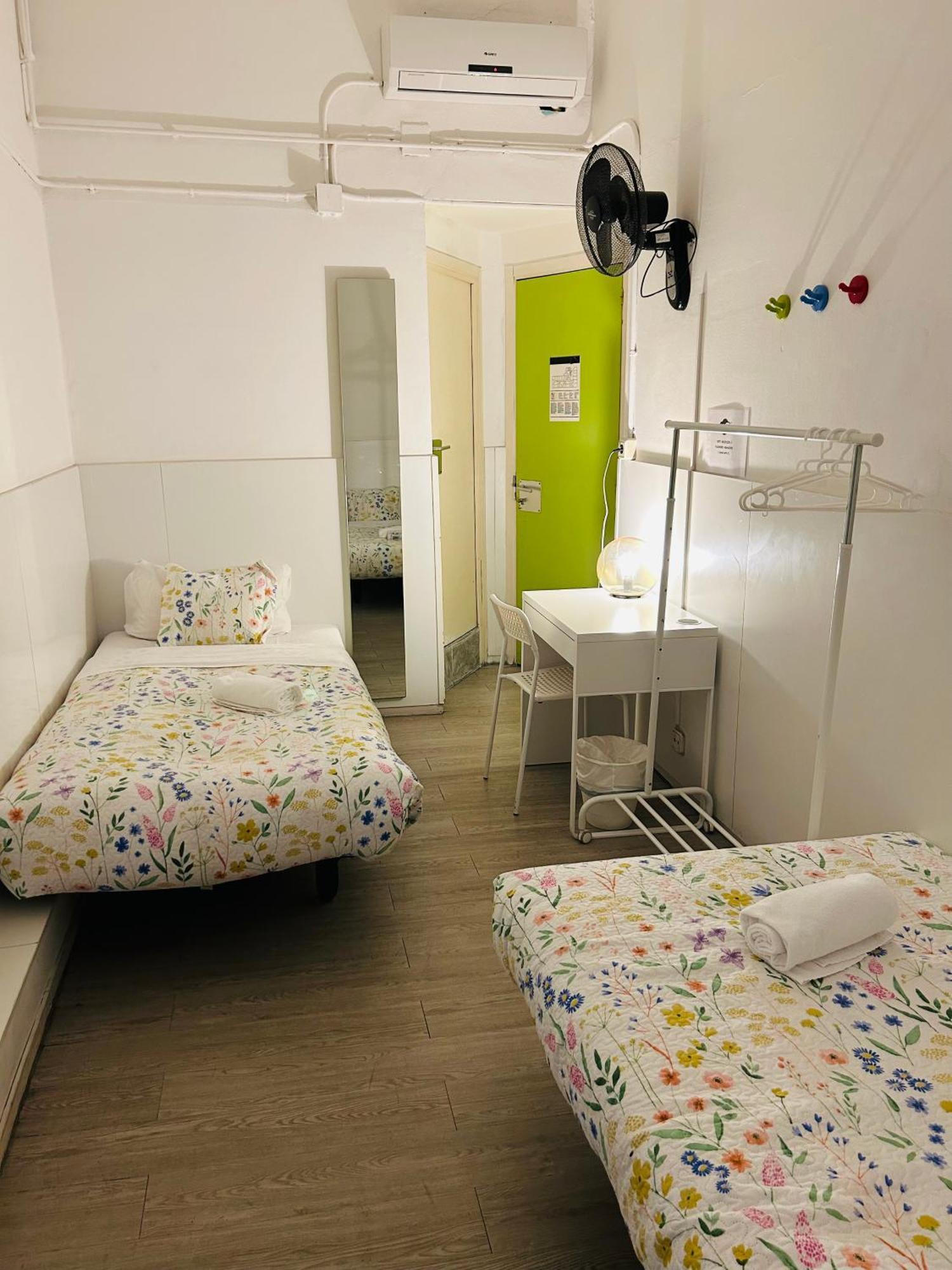 And Basic Universitat For Young Gasthuis Barcelona