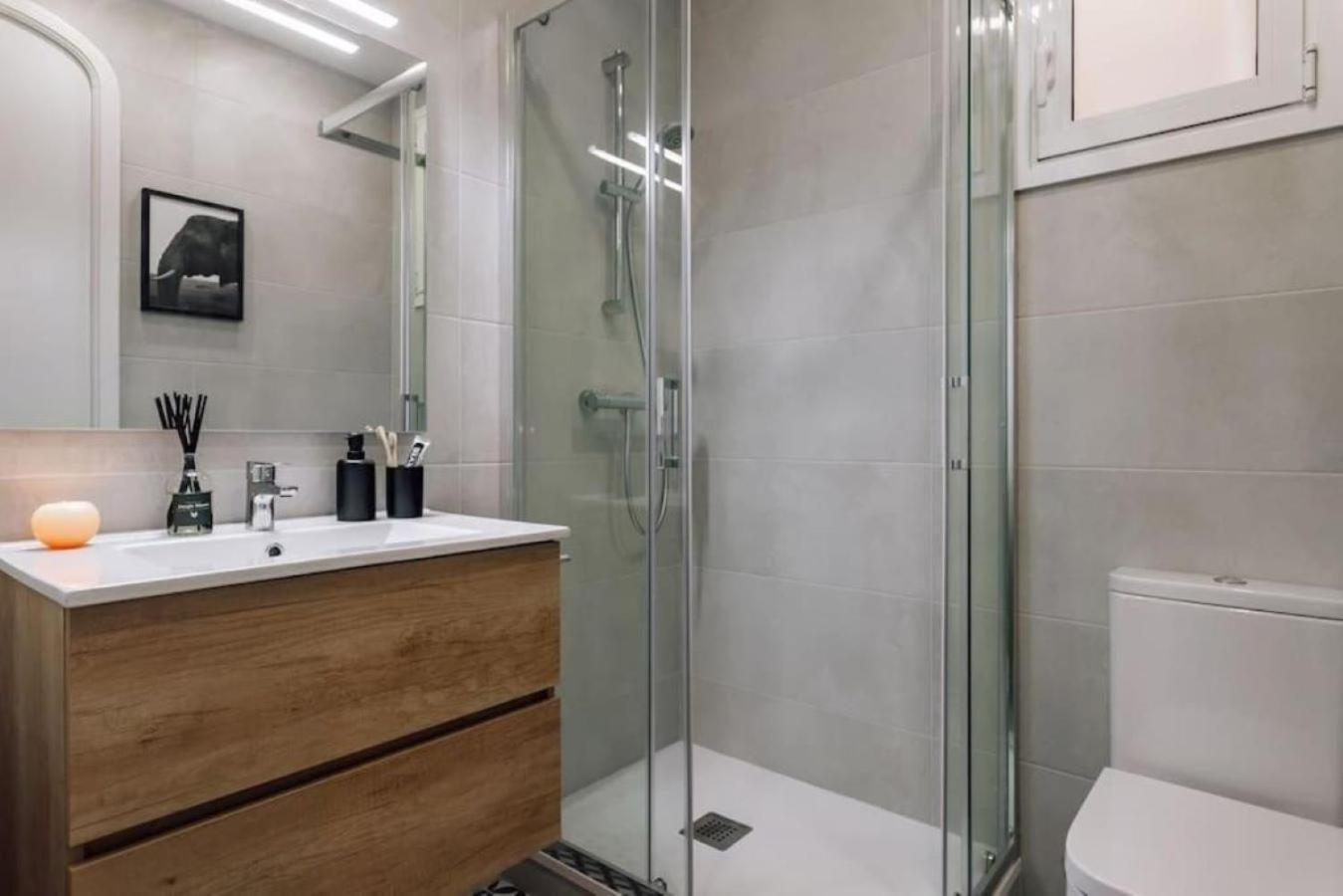 Mwitu - 2 Bedroom And Balcony In Poblenou Apartment *