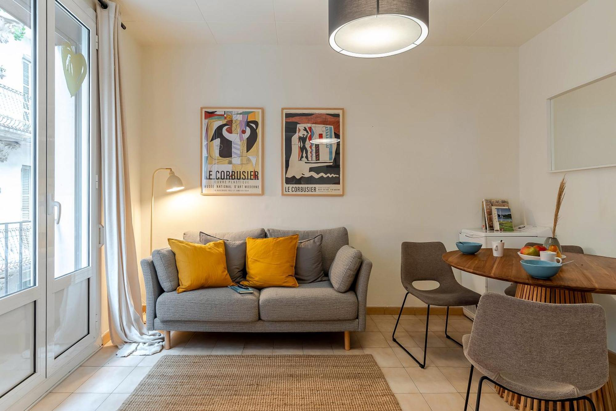 Canela Homes Lesseps Barcelona