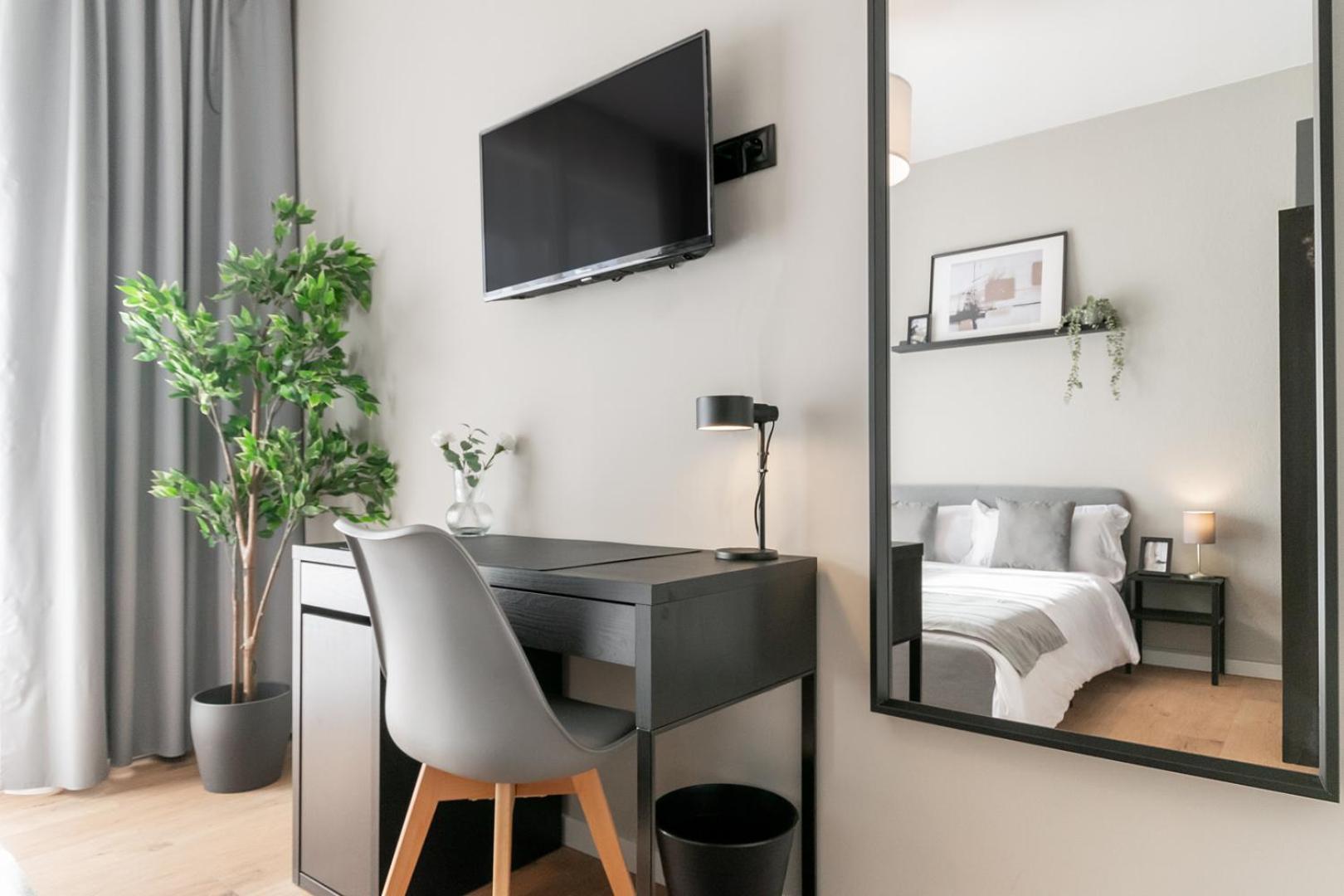Coliving Gran Via Carlos Iii Gasthof Barcelona