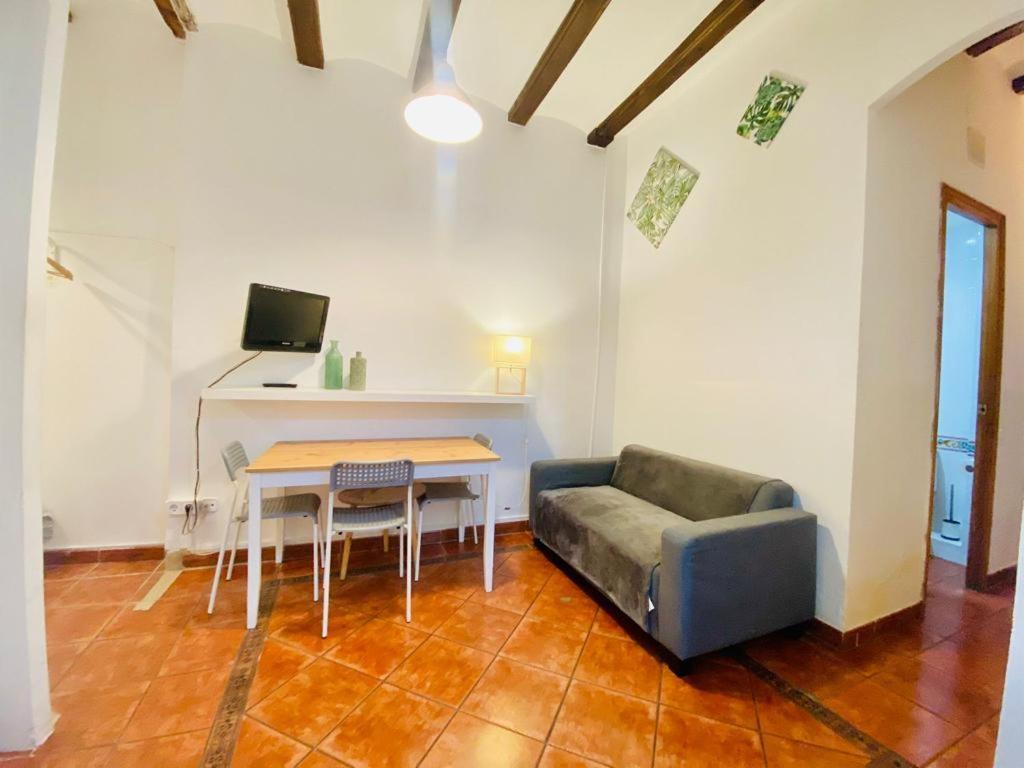 Apartment 021 Center Barca 2 1 *