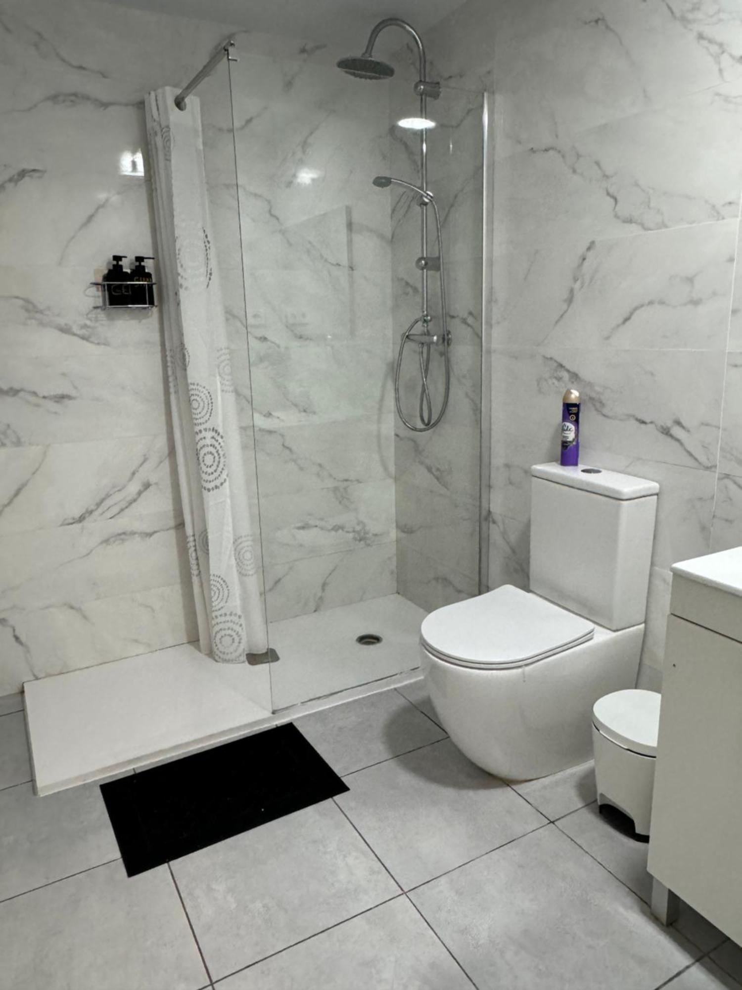 Habitacion Para Tu Estadia Corta En Bcn Apartamento *