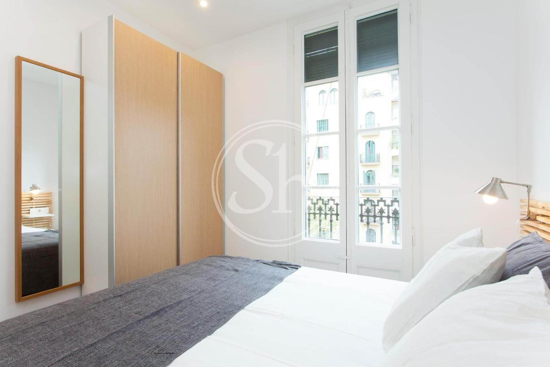 Moderno Y Bonito Apartamento En Urgell Barcelone