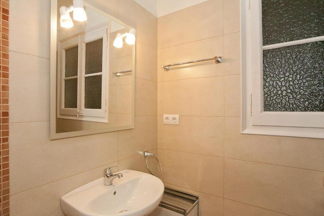 Appartement En Avenida Gaudi Barcelone