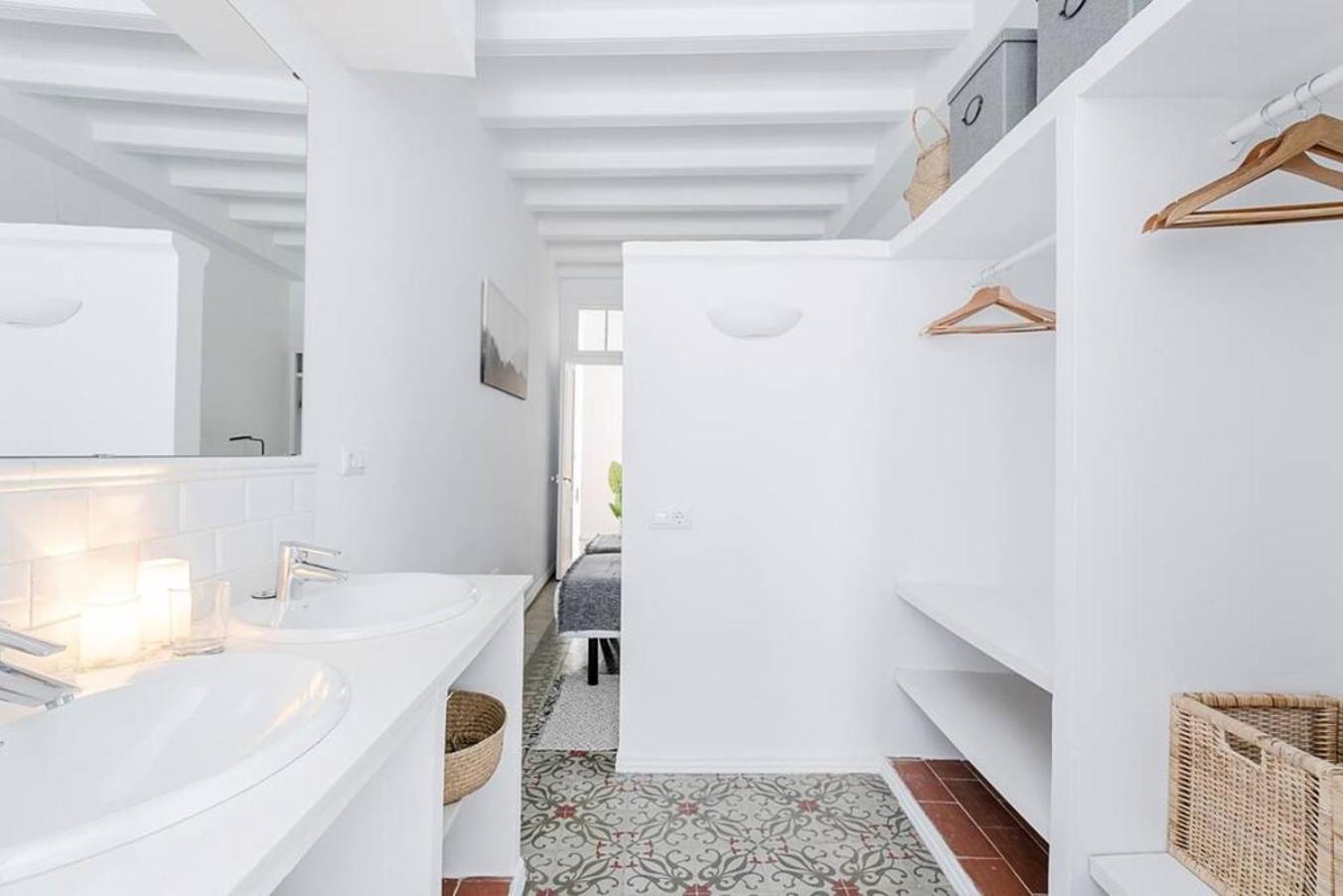 Exquisite&historic Flat With Rooftop Appartement