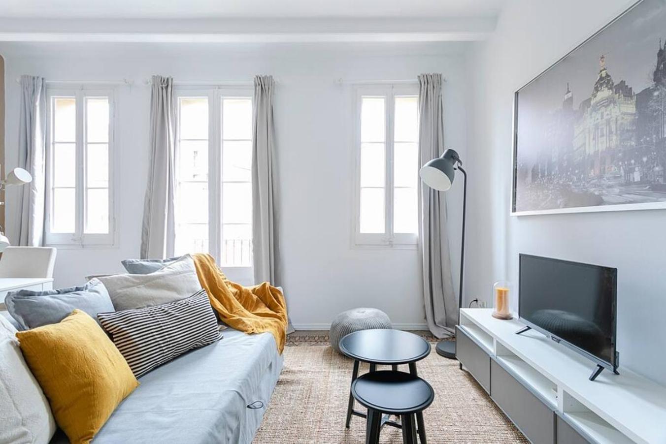 Exquisite&historic Flat With Rooftop Appartement