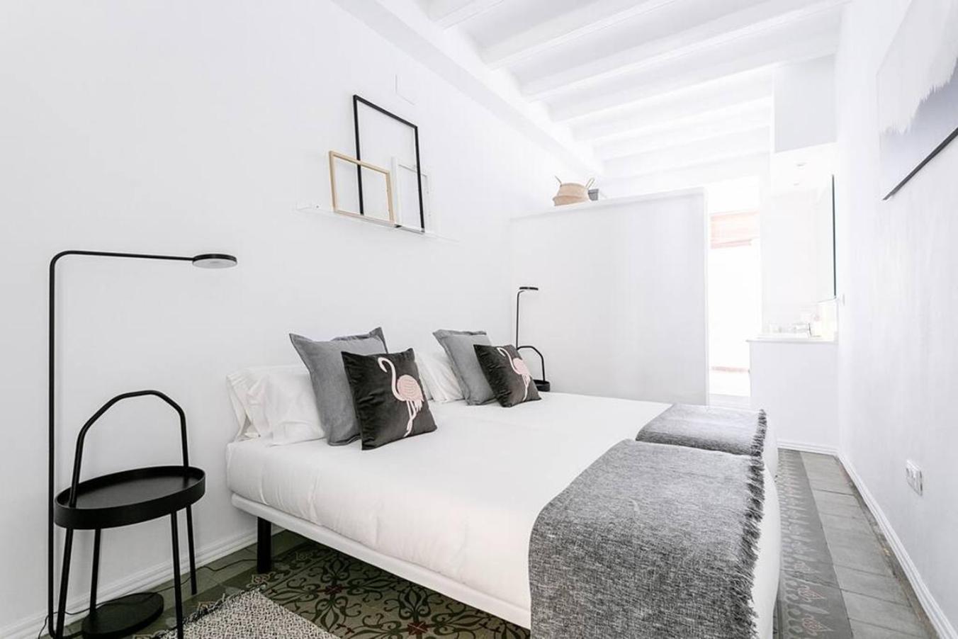Exquisite&historic Flat With Rooftop Barcelone