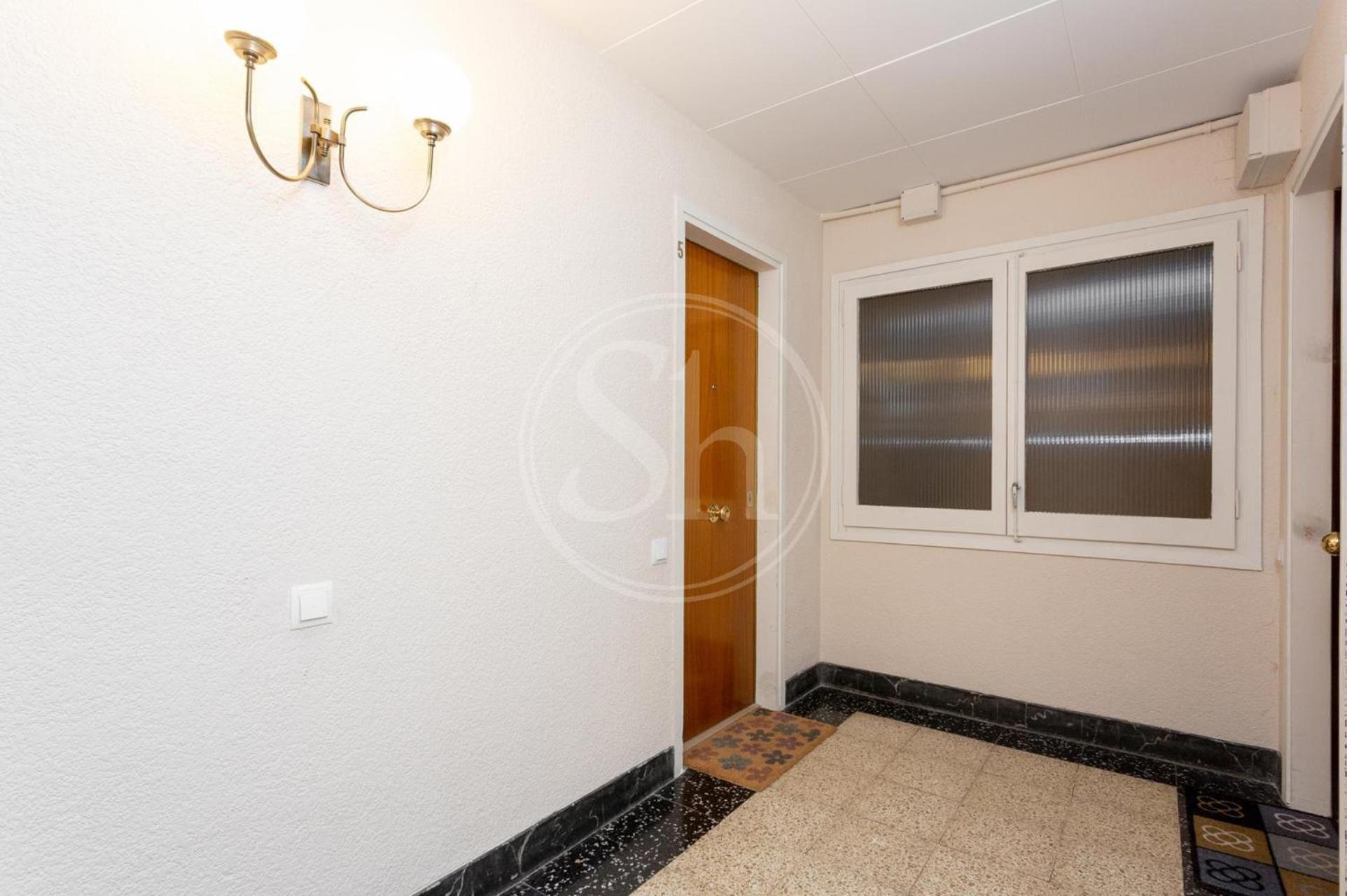 Familiar Junto A Hospital Clinic Appartement
