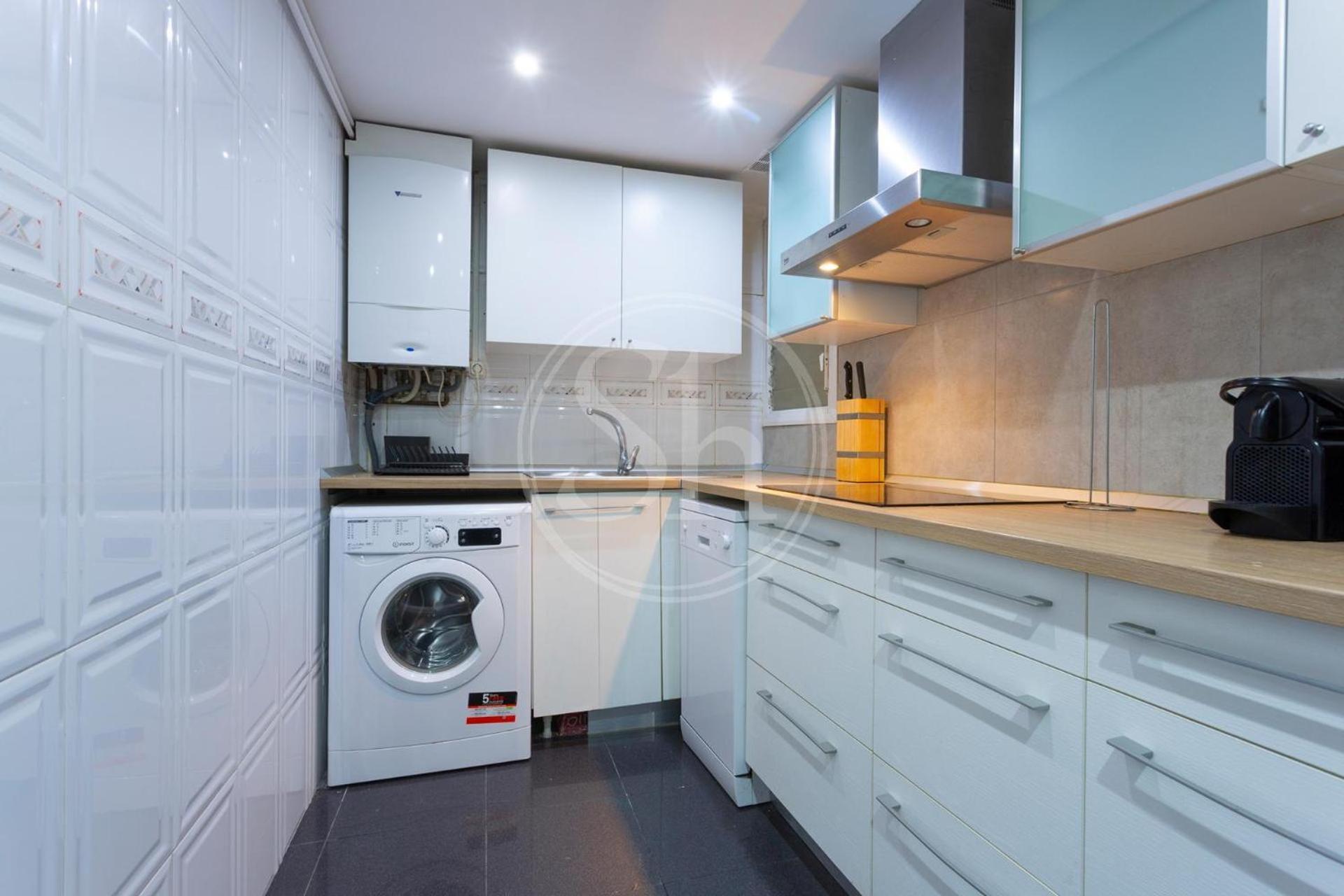 Apartment Practico Con Terraza En Eixample Barcelona