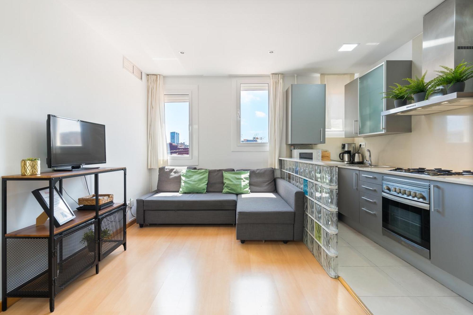 Fridays Flats Bright & Breezy Apartment