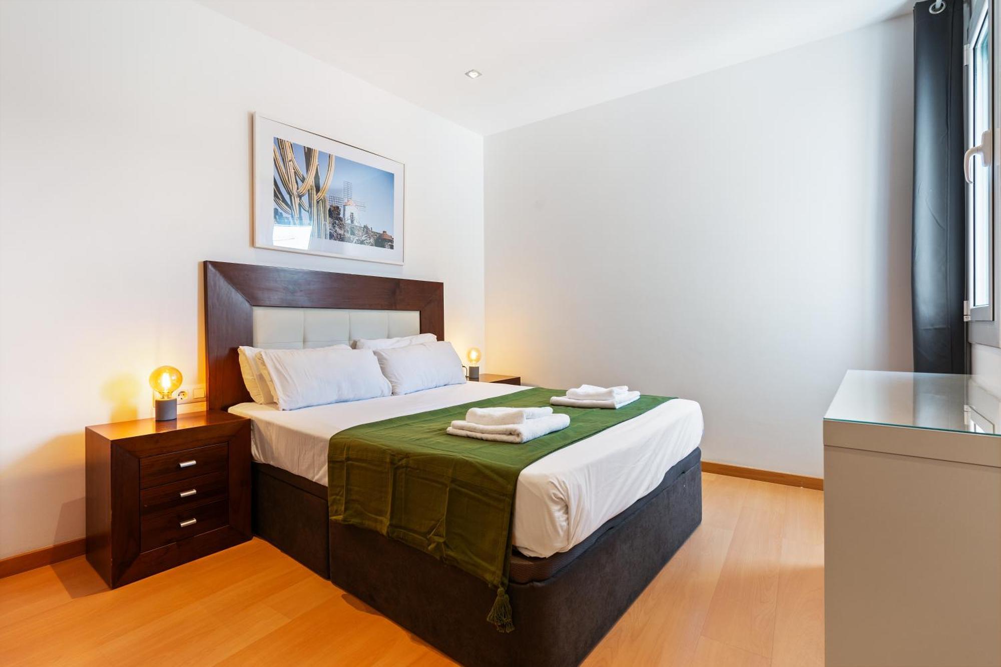 Fridays Flats Bright & Breezy Apartment Barcelona