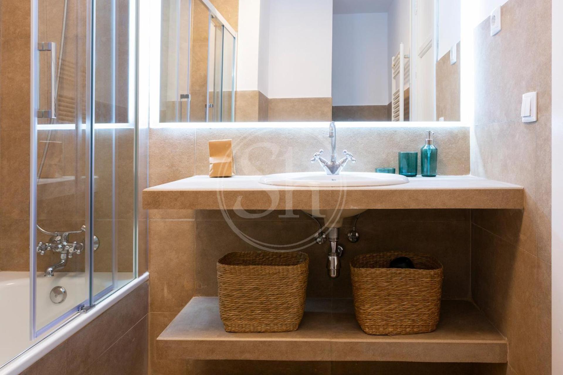 Apartment Cerca De Sagrada Familia