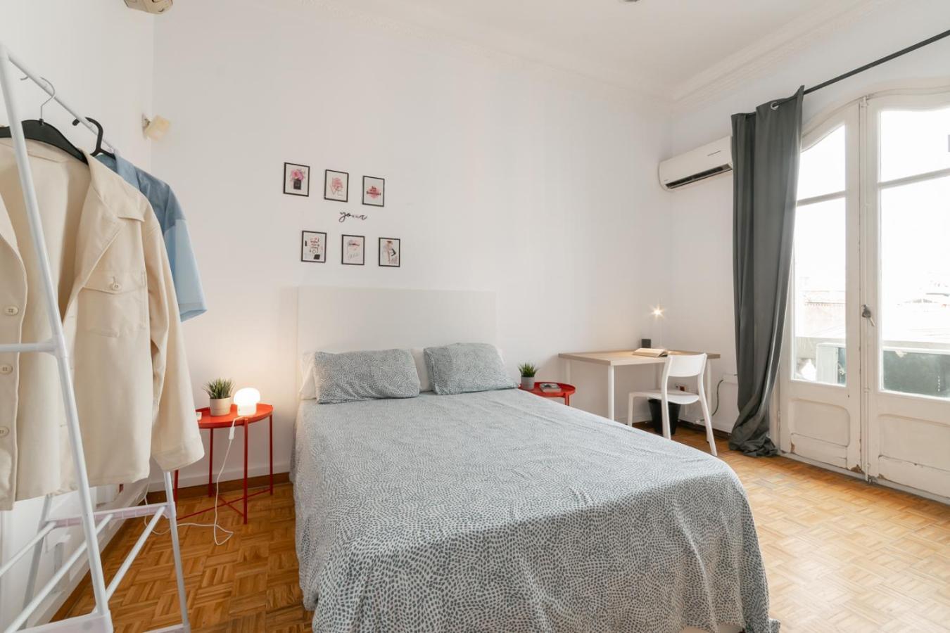 Balmes Private Hostel Barcelona