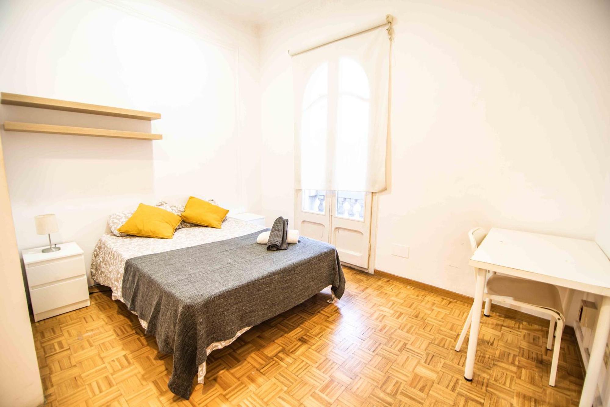 Balmes Private Hostel
