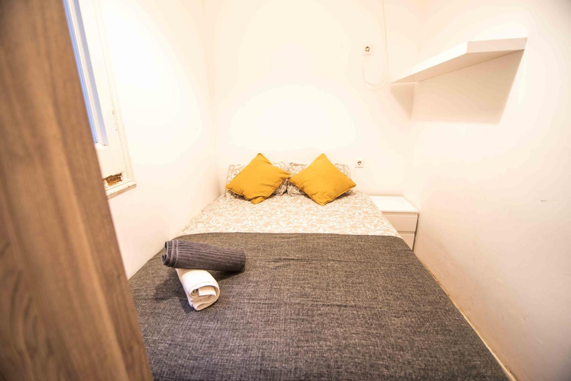 Balmes Private Hostel Barcelona