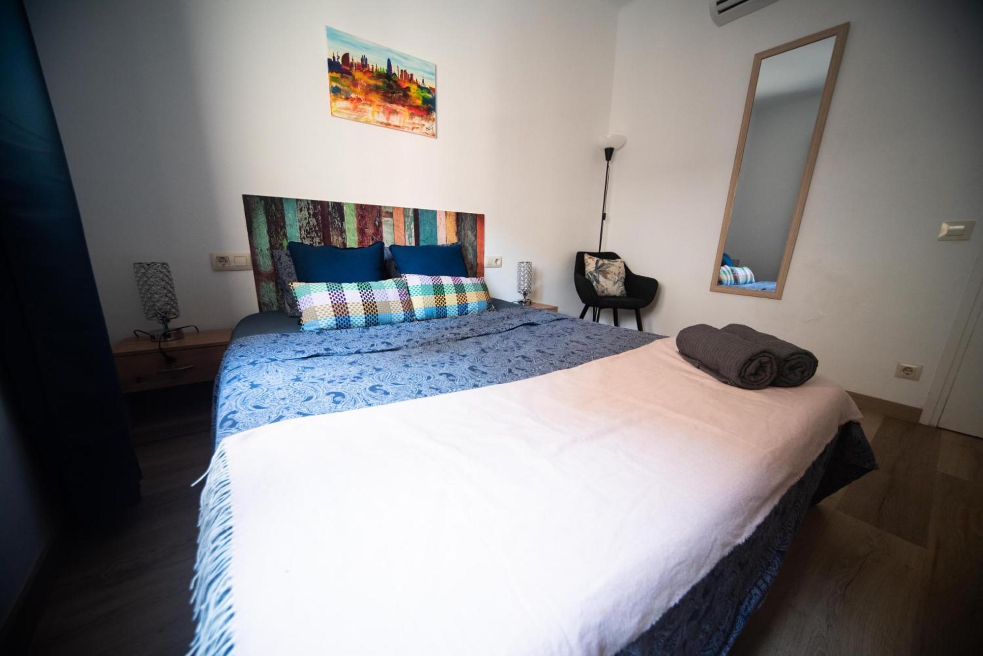 Hostel By Port