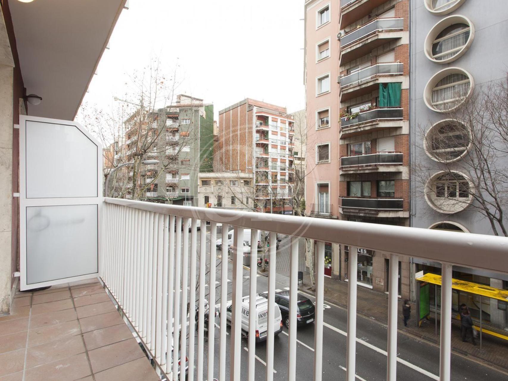 For 8 People Barcelona
