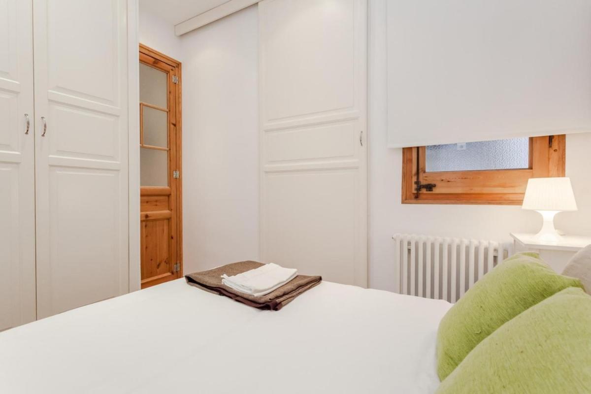 Comodo En Sagrada Familia Appartement
