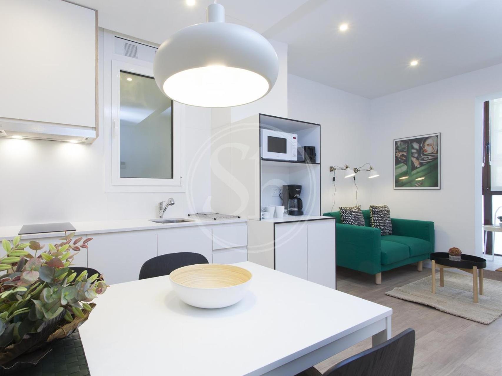 Wonderful For 6 Appartement Barcelona