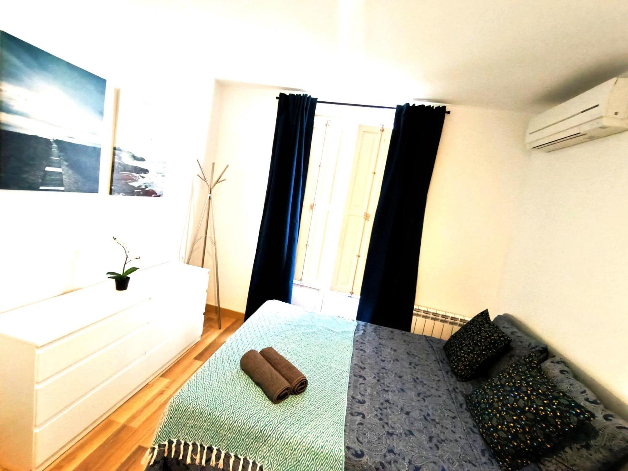 Private By La Rambla Hostel