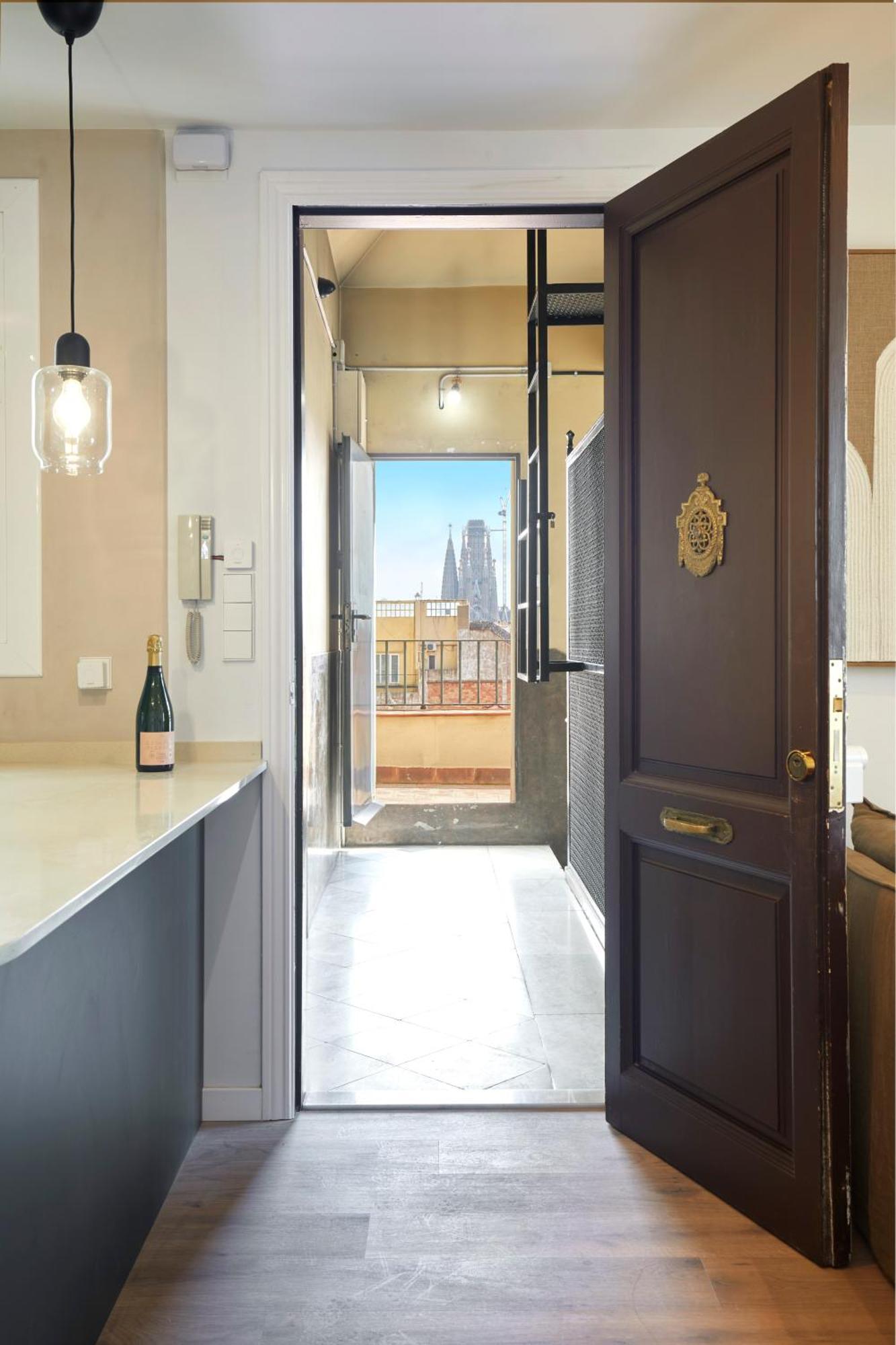 Apartment Unique With 360 View By Maison Pinata